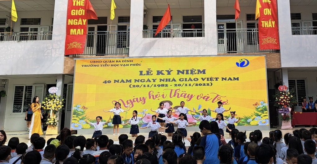 Tiết mục múa - hát "Em yêu trường em" - Khối 2 - Ngày hội Thầy và Trò 2022