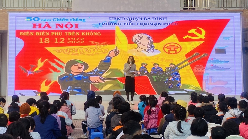 Liên đội Trường Tiểu học Vạn Phúc tổ chức kỉ niệm chào mừng 50 năm chiến thắng “Hà Nội - Điện Biên Phủ trên không” (18/12/1972-18/12/2022)