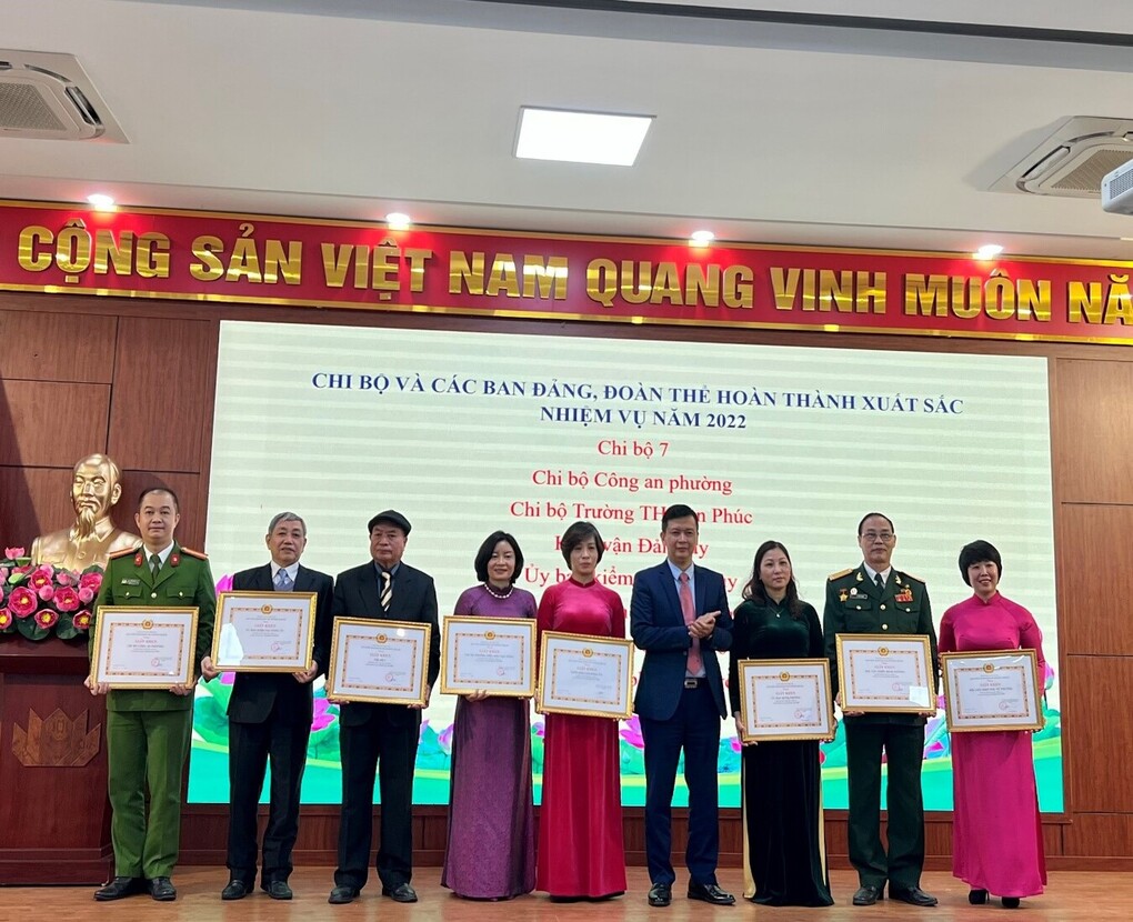 Chi bộ Trường Tiểu học Vạn Phúc: Sự nỗ lực được ghi nhận