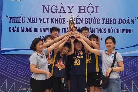 Liên đội Trường Tiểu học Vạn Phúc tổ chức Ngày hội "Thiếu nhi vui khỏe - Tiến bước lên Đoàn" chào mừng 90 năm ngày thành lập Đoàn TNCS Hồ Chí Minh
