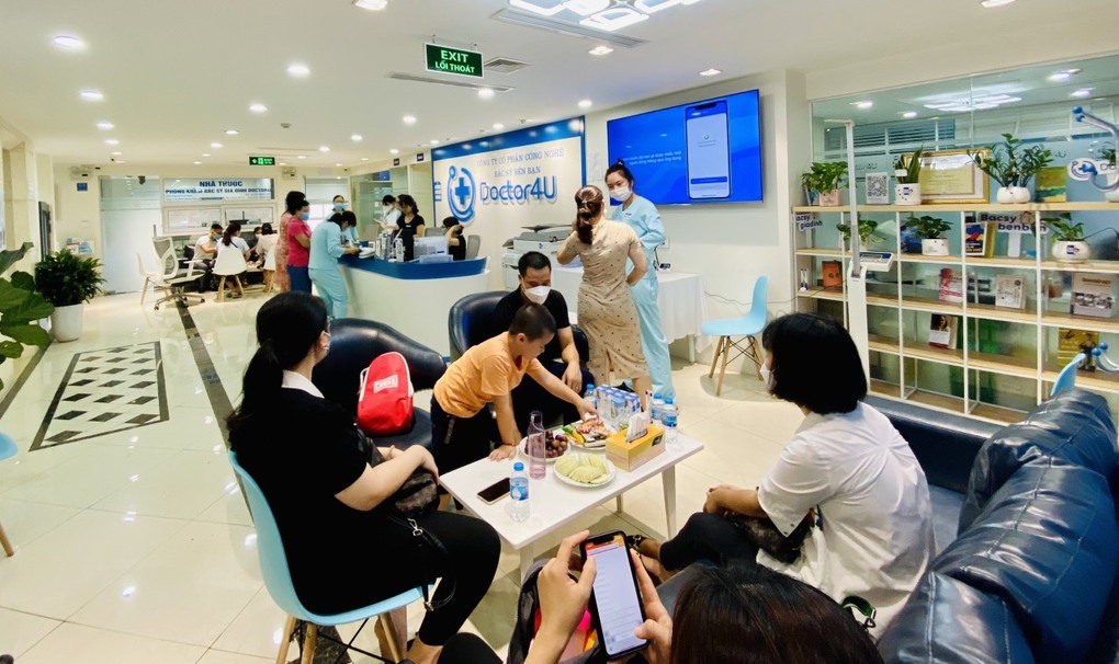 Công đoàn Trường Tiểu học Vạn Phúc chăm lo sức khỏe cho công đoàn viên chuẩn bị bước vào năm học mới 2022-2023