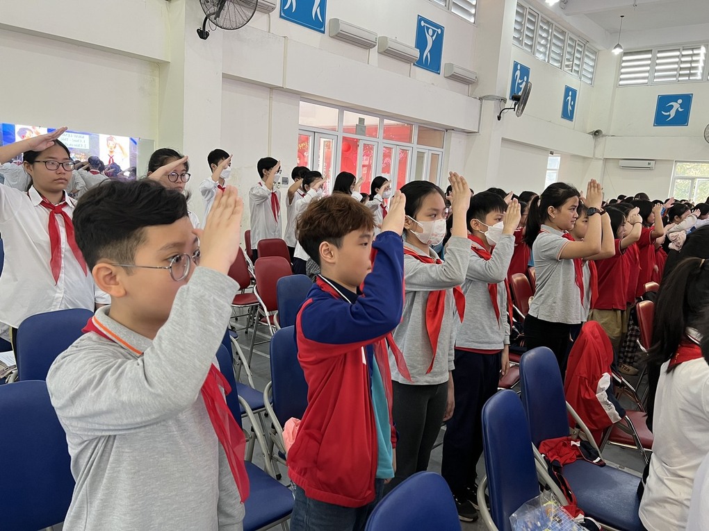 Ban Chỉ huy Liên đội Trường Tiểu học Vạn Phúc tham gia lớp tập huấn bồi dưỡng kỹ năng nghiệp vụ công tác Đội năm học 2022 - 2023