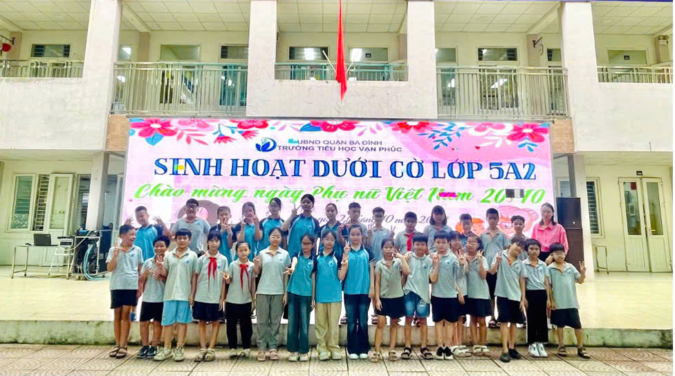 Tiết Sinh hoạt dưới cờ lớp 5A2 với chủ đề: “Chào mừng Ngày phụ nữ Việt Nam 20/10/2024” đầy ý nghĩa
