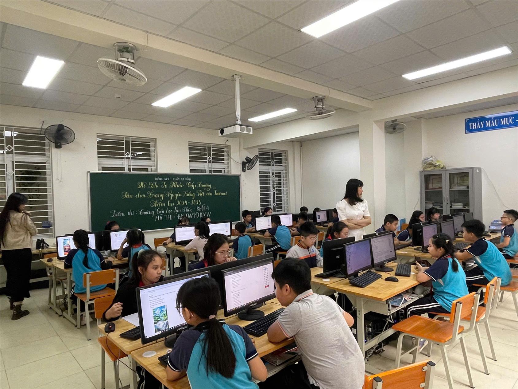 Học sinh Trường Tiểu học Vạn Phúc tích cực tham gia vòng Sơ khảo cấp trường sân chơi “Trạng Nguyên Tiếng Việt” năm học 2024-2025