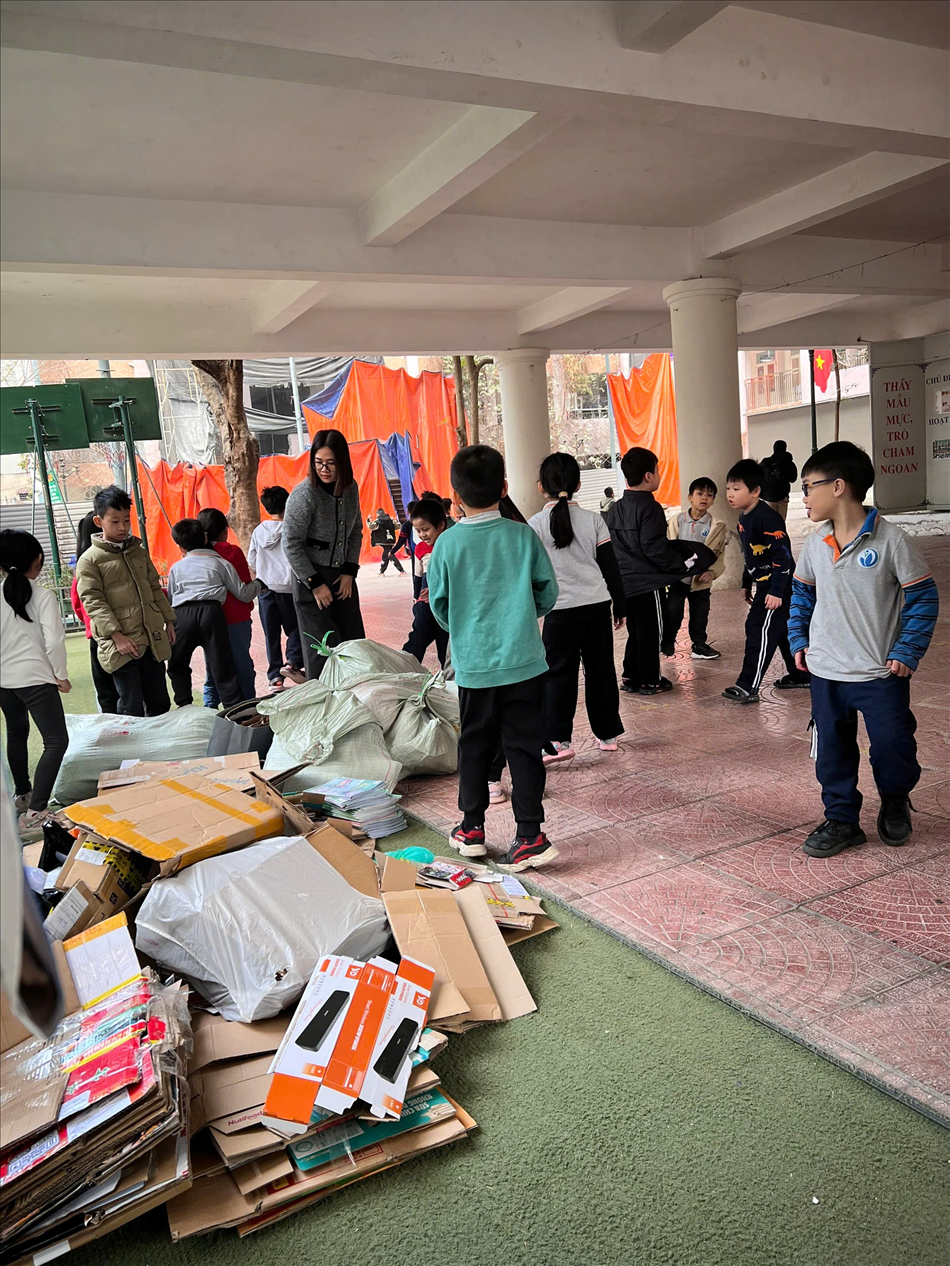 “Kế hoạch nhỏ - Việc làm nhỏ, ý nghĩa lớn” - Liên đội Trường Tiểu học Vạn Phúc lan tỏa những hành động đẹp