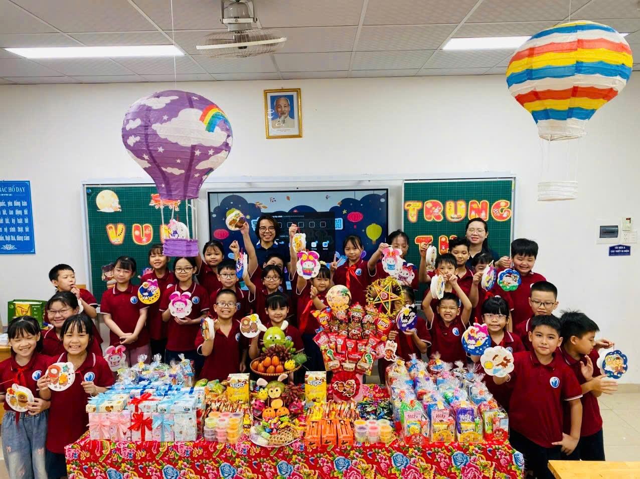 Vui Tết Trung thu của học sinh lớp 4A3