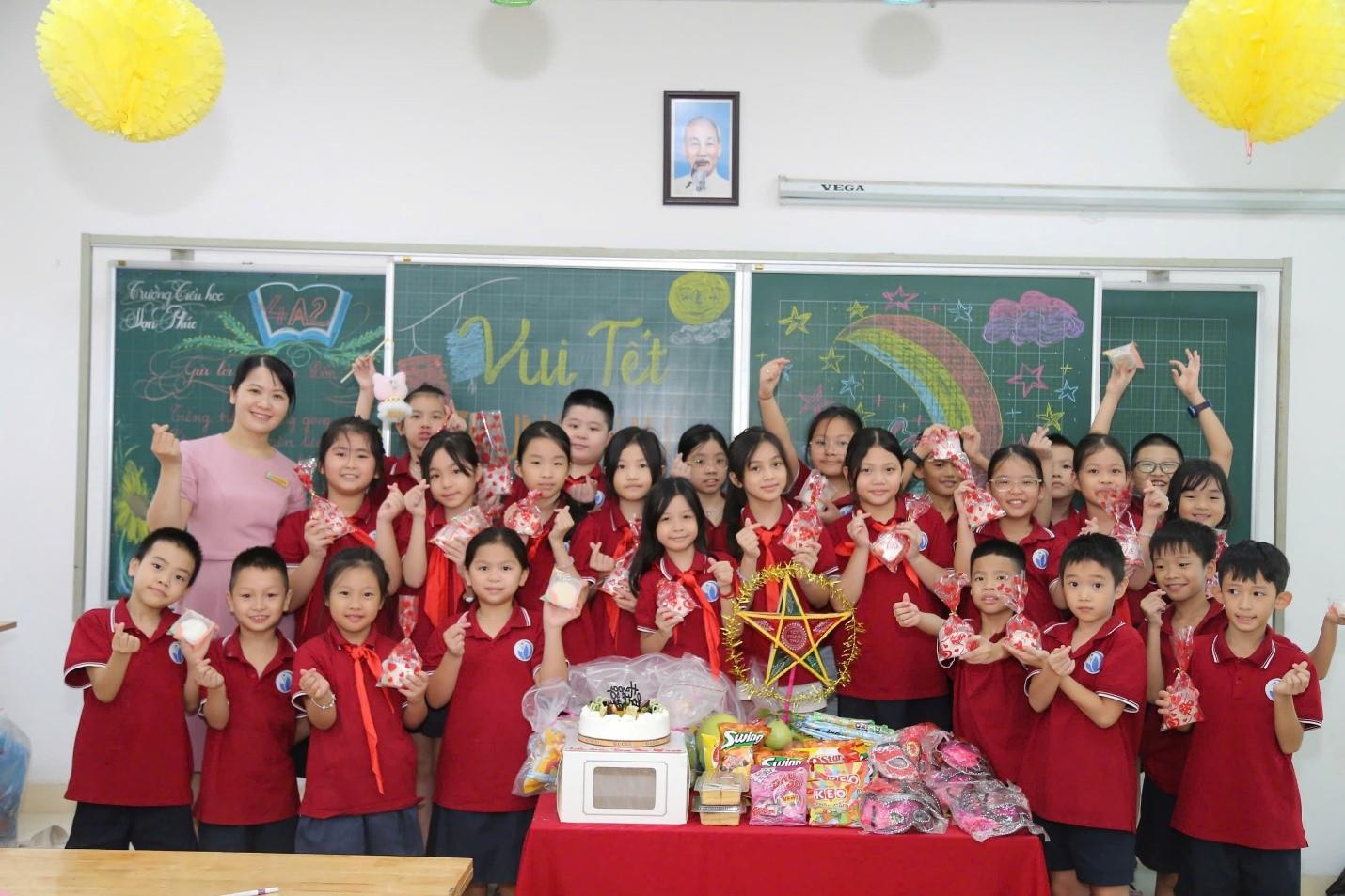 Vui Tết Trung thu của học sinh lớp 4A2