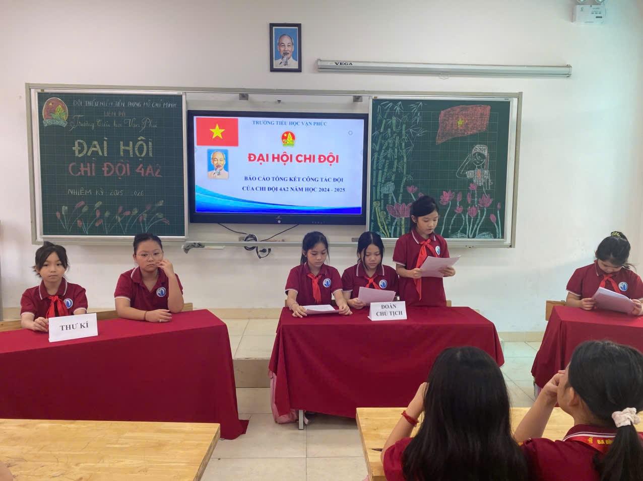 Chi đội 4A2 tổ chức thành công Đại hội Chi đội nhiệm kì năm học 2025-2026