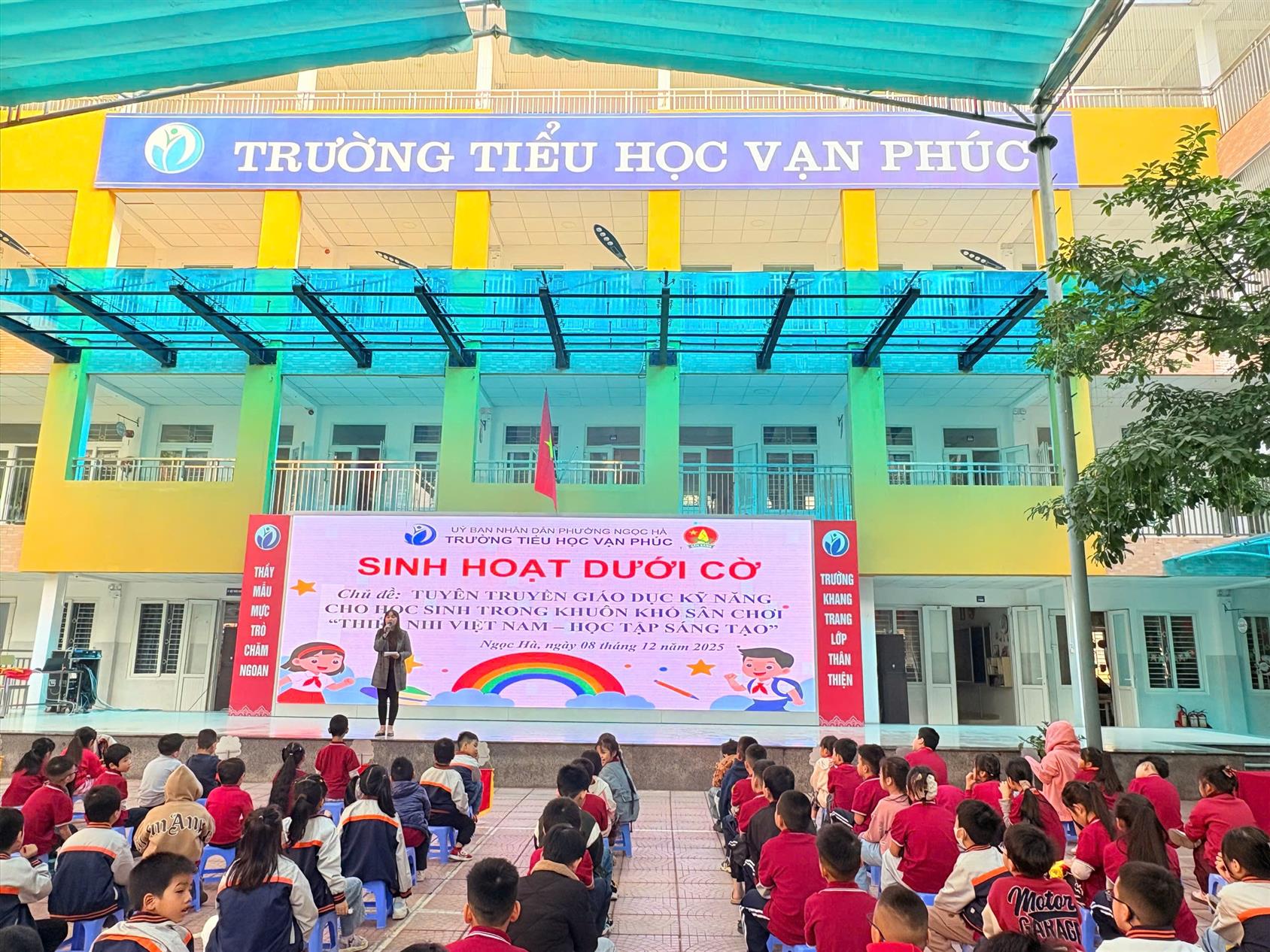 Sinh hoạt dưới cờ ấn tượng: Thiếu nhi Việt Nam - Học tập sáng tạo, sống an toàn mỗi ngày!
