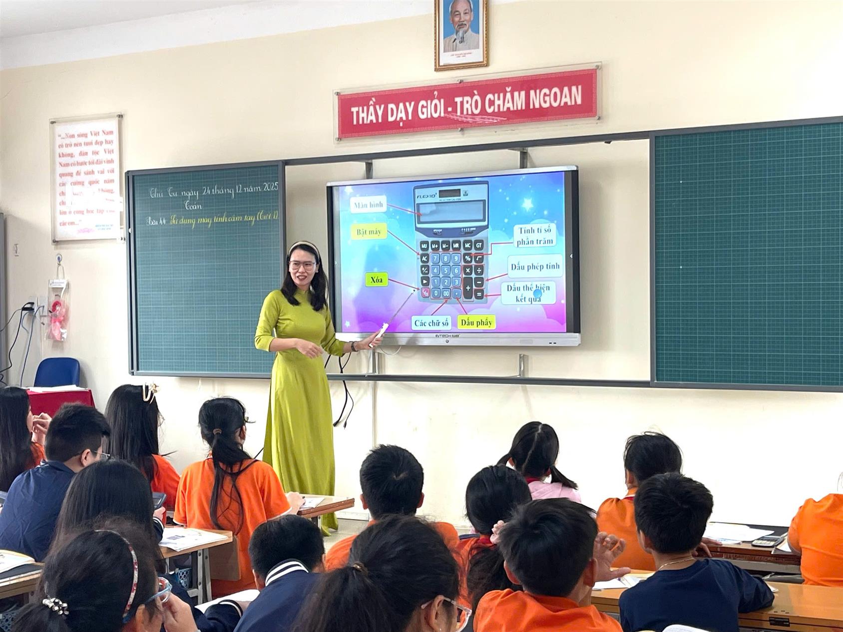 Ứng dụng công nghệ số hiệu quả trong bài dạy “Sử dụng máy tính cầm tay” – Cô giáo Lê Hồng Ngân đã xuất sắc đạt giải Nhì Hội thi Giáo viên dạy giỏi cấp phường năm học 2025-2026