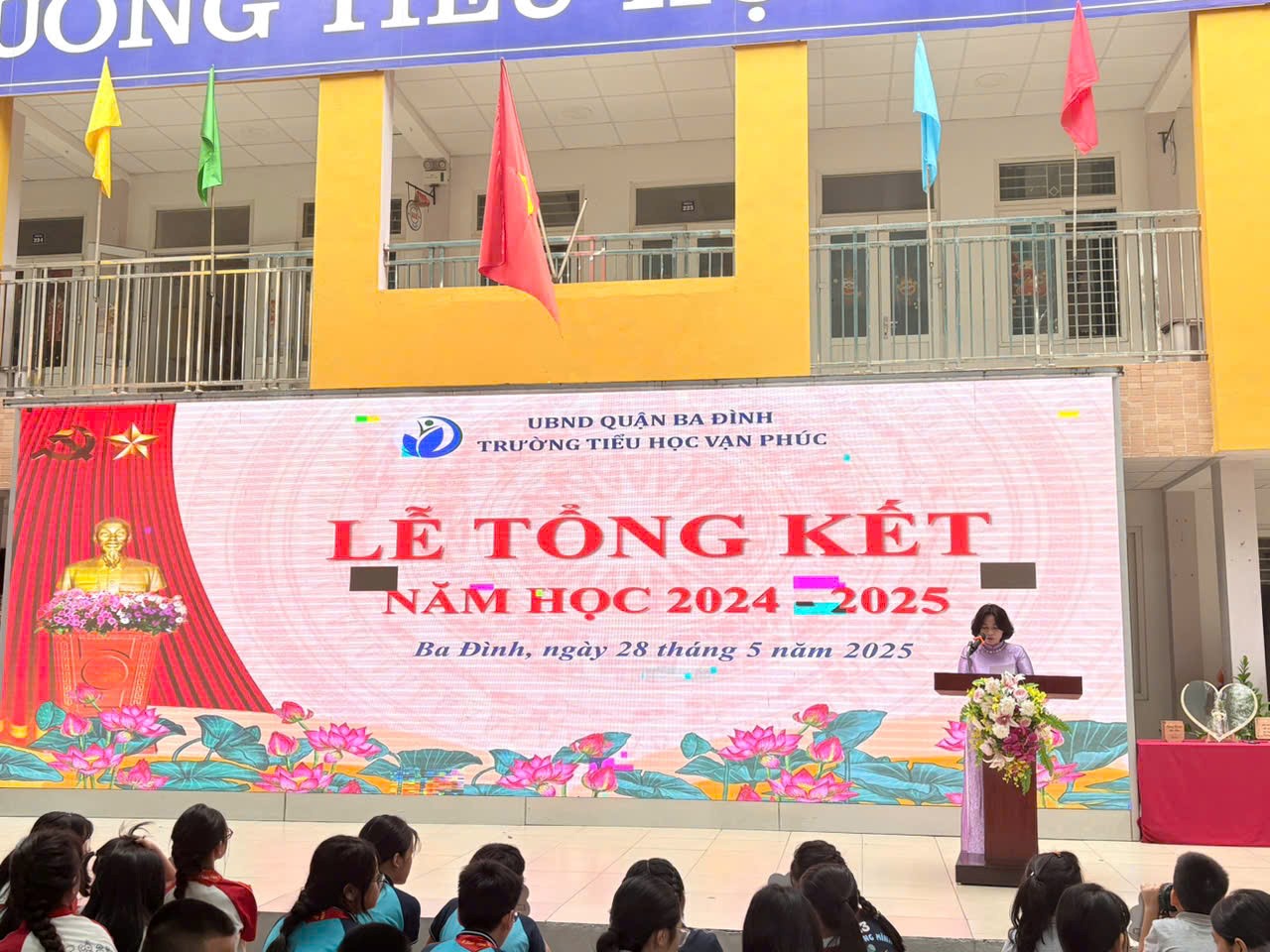 Lễ Tổng kết năm học 2024 - 2025: Một năm học ghi dấu những thành tựu đáng tự hào của thầy và trò trường Tiểu học Vạn Phúc.