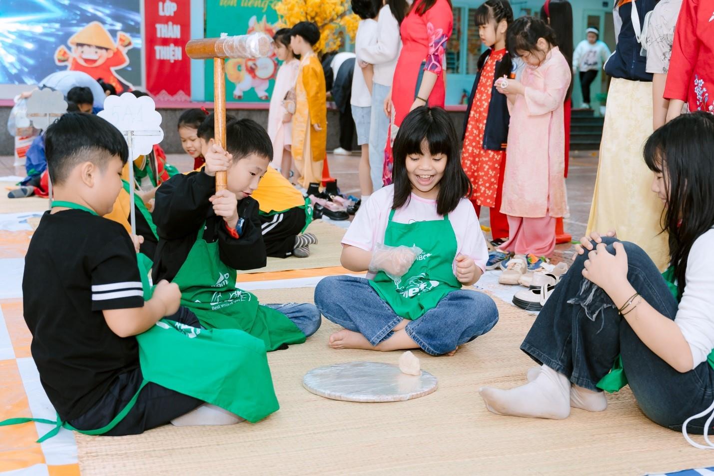 RỘN RÀNG SẮC XUÂN TẠI TRƯỜNG TIỂU HỌC VẠN PHÚC: MỘT NGÀY TRẢI NGHIỆM ĐÁNG NHỚ CỦA CHI ĐỘI 5A1