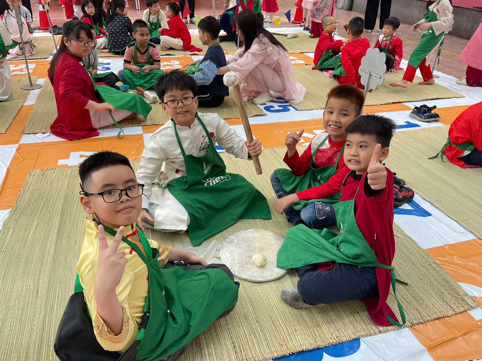 RỘN RÀNG LỄ HỘI XUÂN LỚP 4A1 – SẮC MÀU TRUYỀN THỐNG, NGẬP TRÀN NIỀM VUI