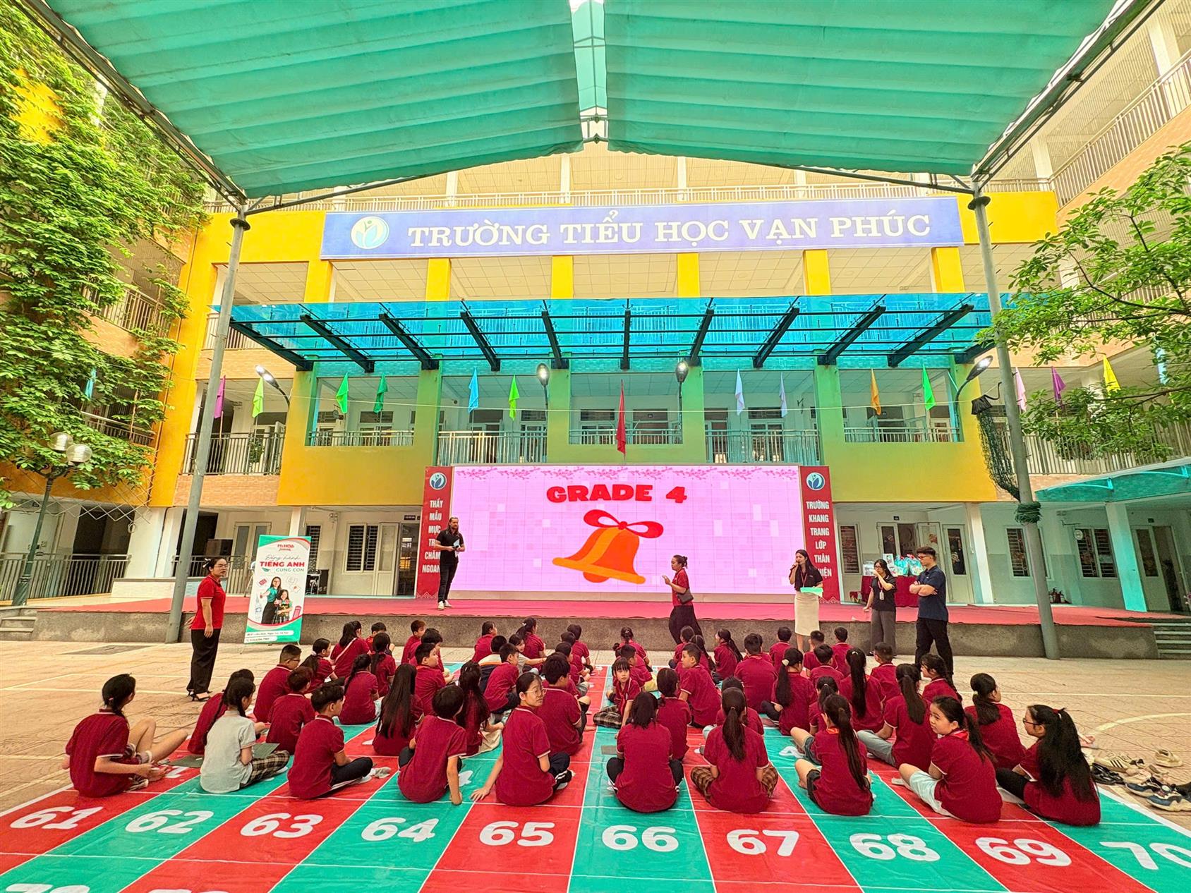 BÙNG NỔ SÂN CHƠI TRÍ TUỆ: HỌC SINH VẠN PHÚC TỰ TIN TỎA SÁNG TẠI “RUNG CHUÔNG VÀNG TIẾNG ANH” NĂM HỌC 2025-2026