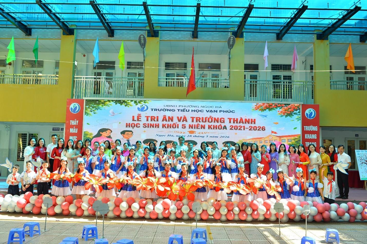 LỄ TRI ÂN VÀ TRƯỞNG THÀNH HỌC SINH KHỐI 5 NIÊN KHÓA 2021 – 2026: DẤU ẤN VẠN PHÚC – HÀNH TRANG CỦA YÊU THƯƠNG VÀ TRƯỞNG THÀNH