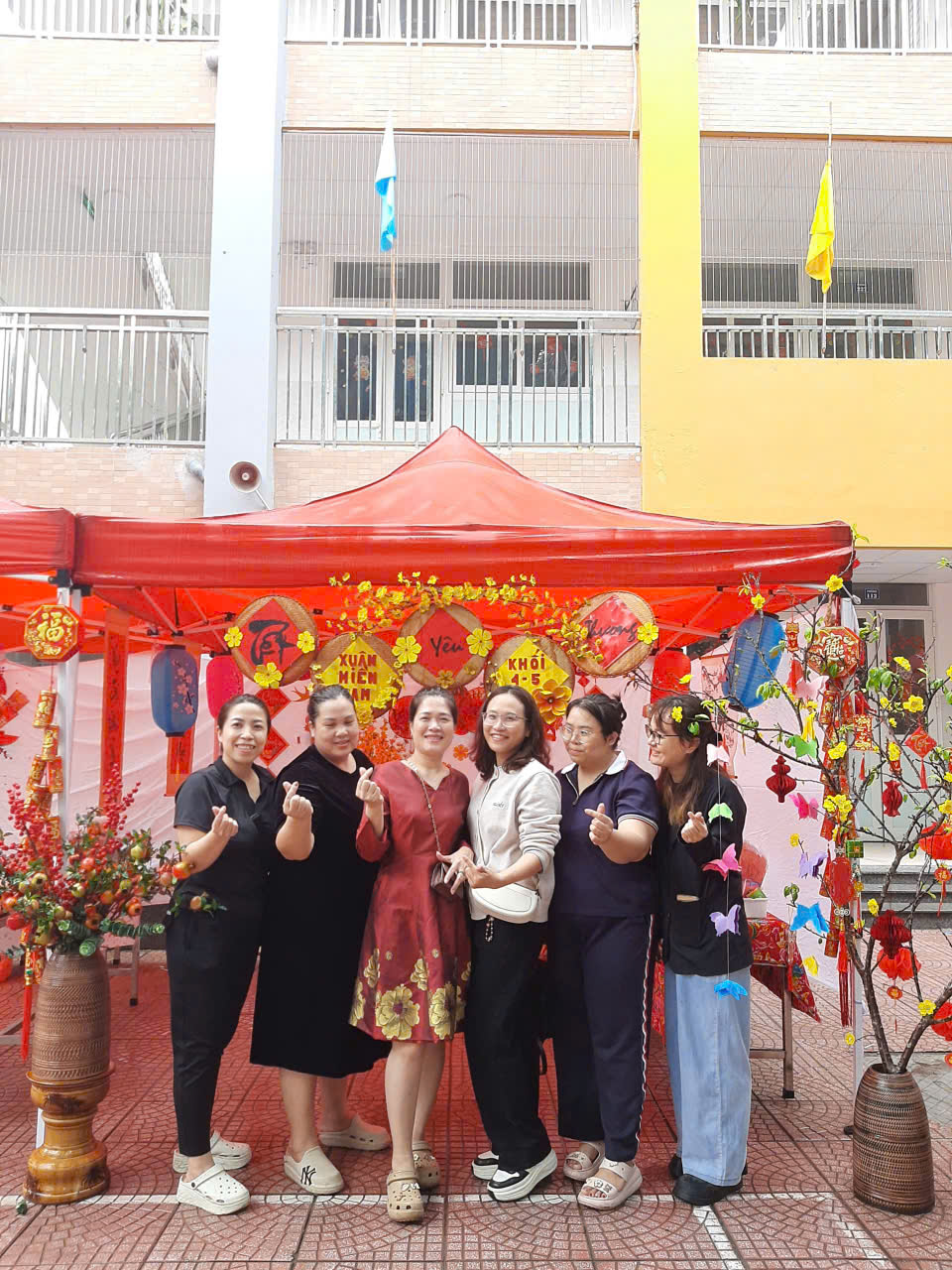 C:\Users\84356\Downloads\hc x.jpg