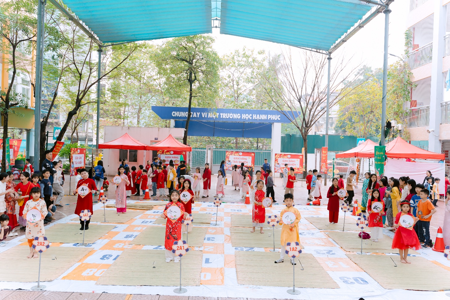 C:\Users\84356\Downloads\thu phap.jpg