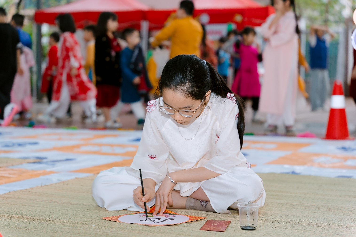 C:\Users\84356\Downloads\thu phap-nhien ve.jpg