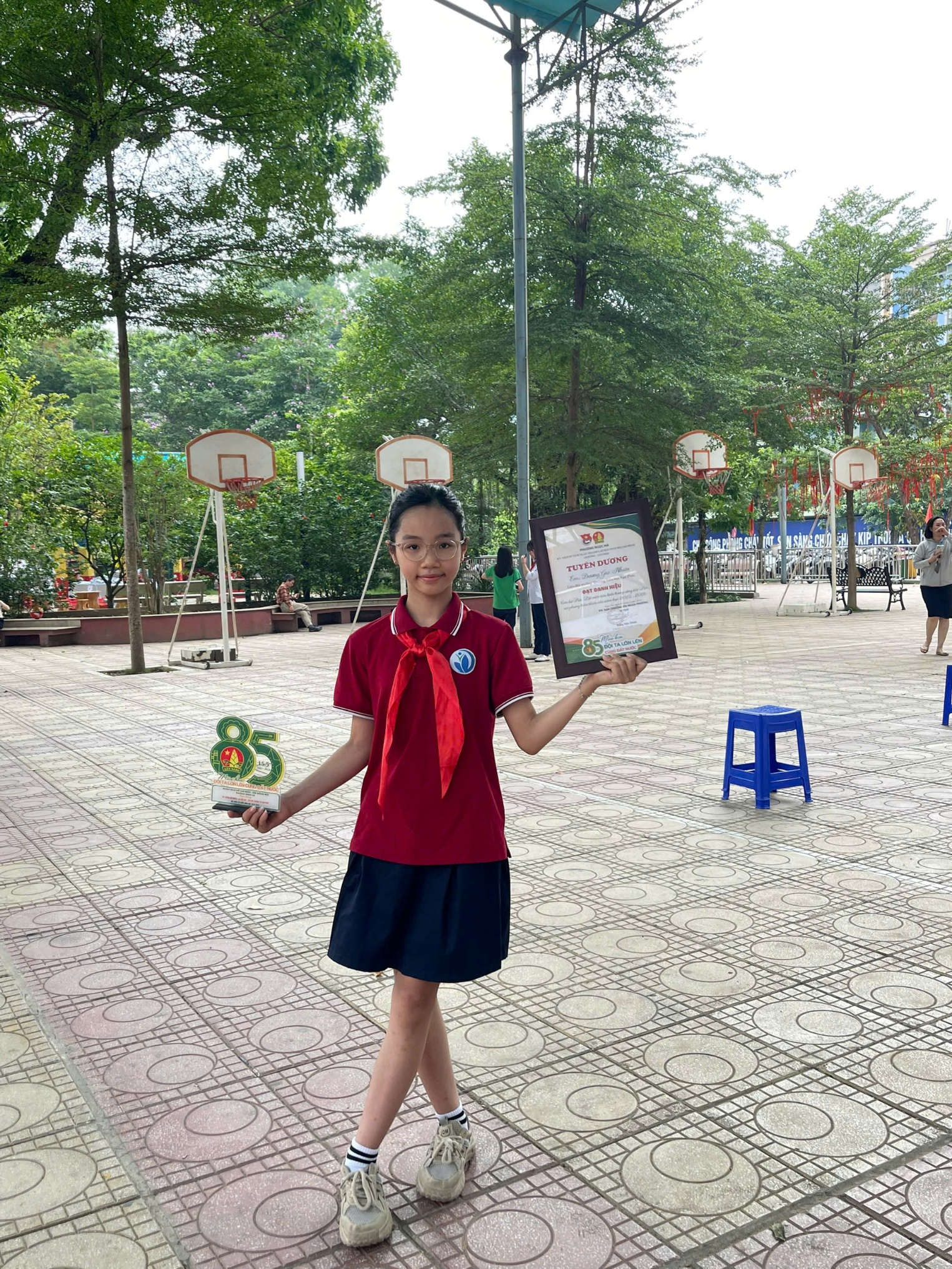 C:\Users\84356\Desktop\WEB\đội 1.jpg