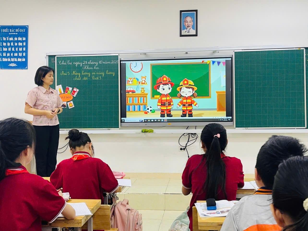 LỚP 5A2 THÀNH CÔNG TRONG ỨNG DỤNG CÔNG NGHỆ AI VÀO TIẾT HỘI GIẢNG CHÀO MỪNG NGÀY NHÀ GIÁO VIỆT NAM 20 THÁNG 11