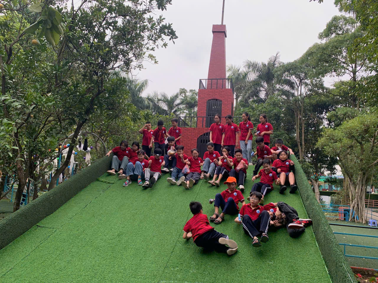 C:\Users\Techsi.vn\Desktop\ẢNH TQ\z7256176754187_8ce1520db28686ca64189d9df6b81cfa.jpg