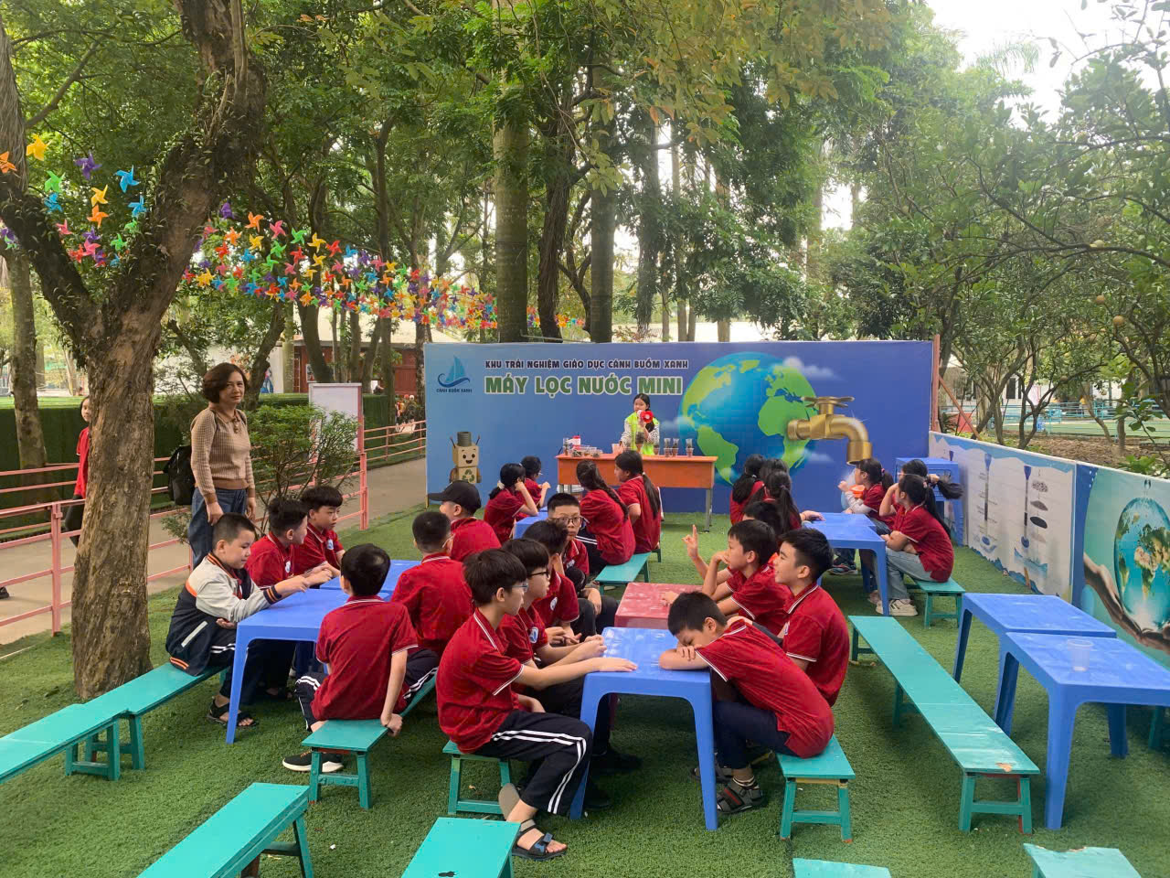 C:\Users\Techsi.vn\Desktop\ẢNH TQ\z7256176798506_4c95a4dac3d529e68d329cd74e4bbd0a.jpg