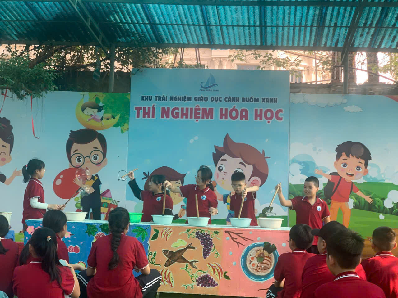 C:\Users\Techsi.vn\Desktop\ẢNH TQ\z7256176822059_2770812c82749cd00654d57b70b0b9b1.jpg