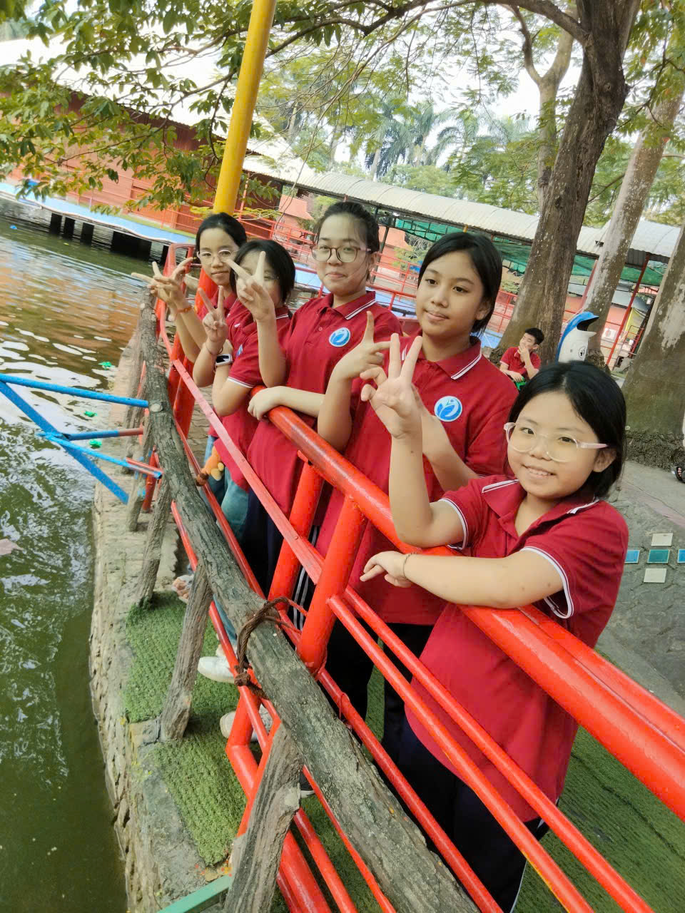 C:\Users\Techsi.vn\Desktop\ẢNH TQ\z7256176777088_226f0e71c267eaeac8a7369e008f980f.jpg