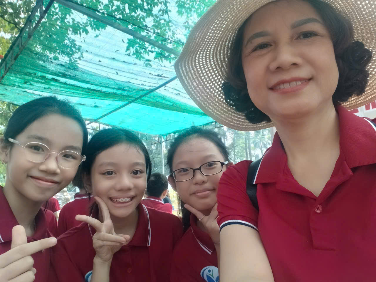 C:\Users\Techsi.vn\Desktop\ẢNH TQ\z7256176785941_c9bf97d80e2d17c545e82f023a9c3740.jpg