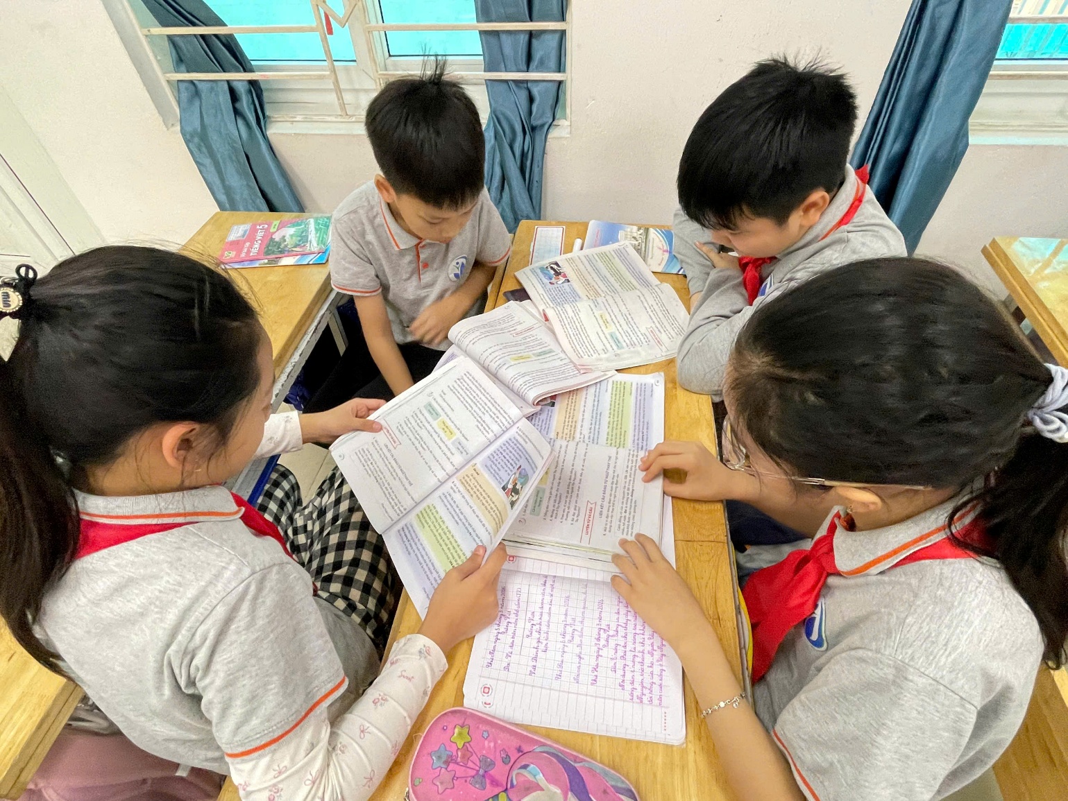 C:\Users\84356\Desktop\ẢNH 5A3\3.jpg